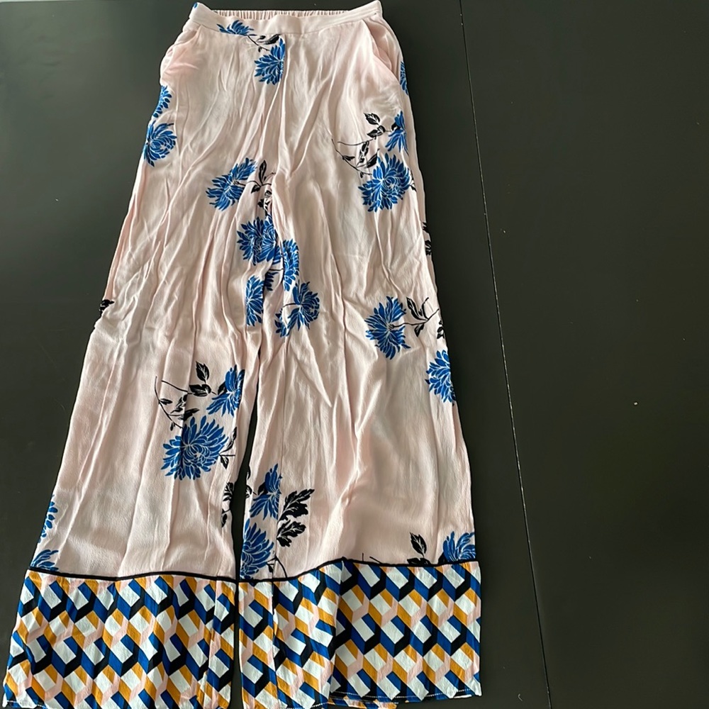 Forever 21 Contemporary Floral Pants